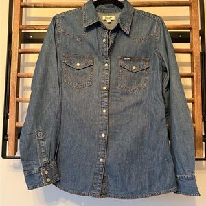 Wrangler Retro Button Down